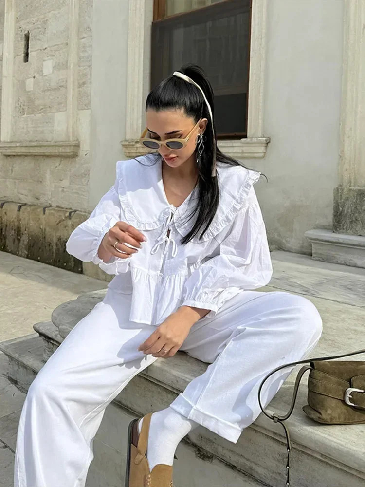Fashion collar doll womens shirt spring fashion lantern long sleeved lace top cut 240819
