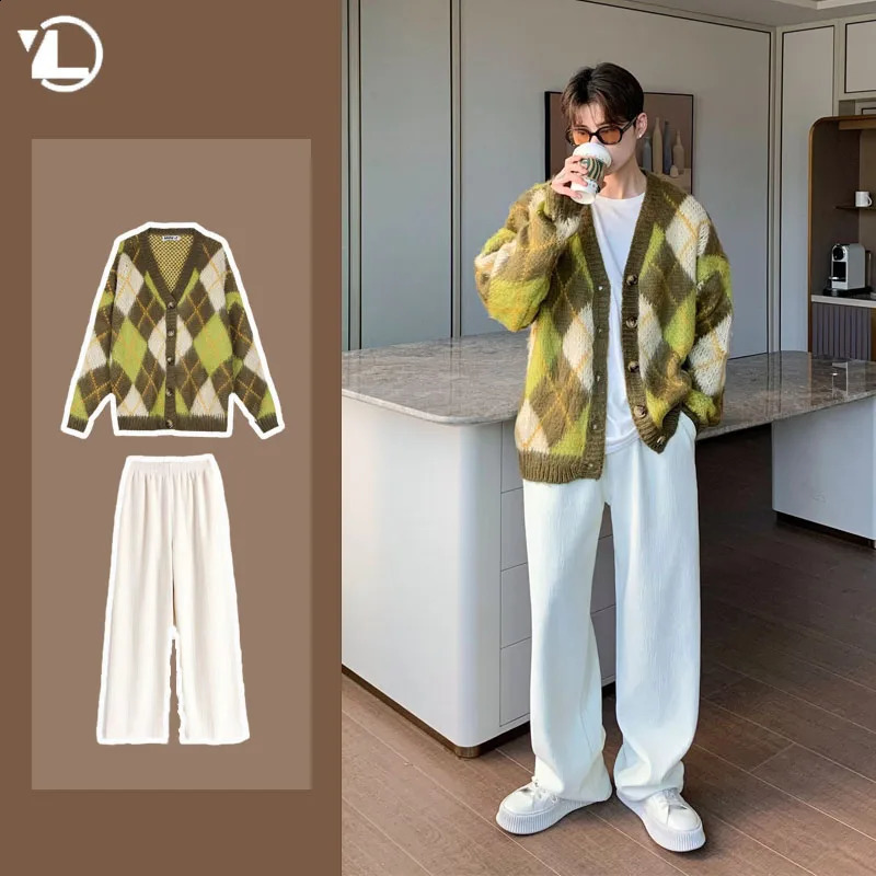 Japanese Retro Mens Set Autumn College Couple Suit Diamond Lattice Loose Knit CardiganWhite Fleece Casual Pants 2-piece 240819