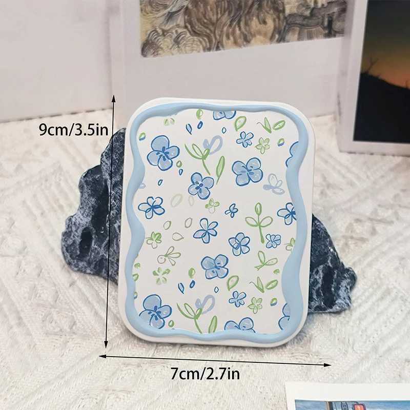 Cartoon Blue Flowers Pattern Flip-Top Folding Makeup Mirror Portable Pocket Mirror Rectangle Cosmetic Mirror With Comb For Women Y240819