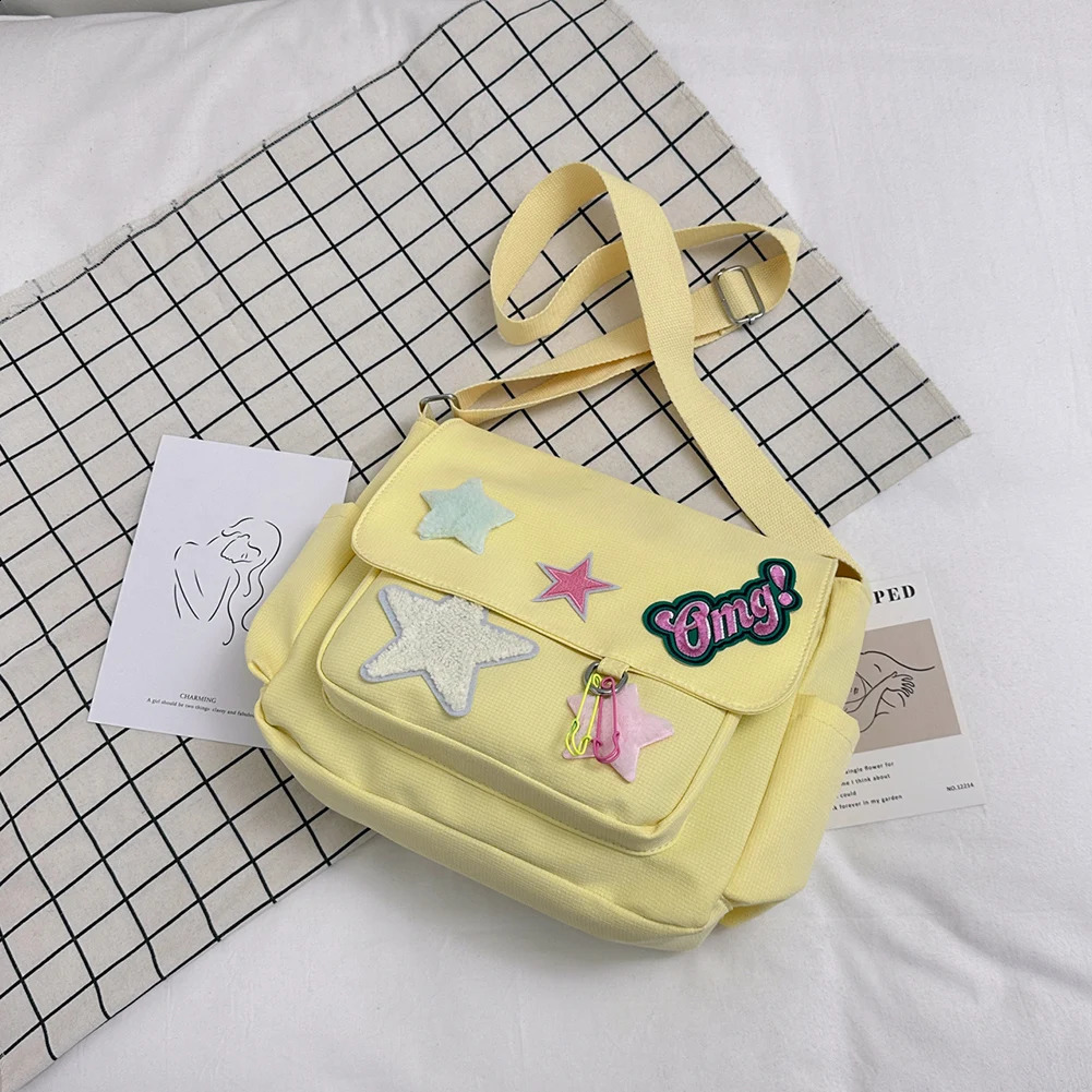 Women Cute Messenger Bag Large Capacity Canvas Kawaii Sling Bag Star Letter Applique Candy Color Leisure Travel Outdoor Bag 240819