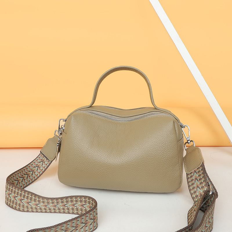 Genuine leather fashionable Boston new fresh top layer cowhide pillow bag, hand-held crossbody women's bag