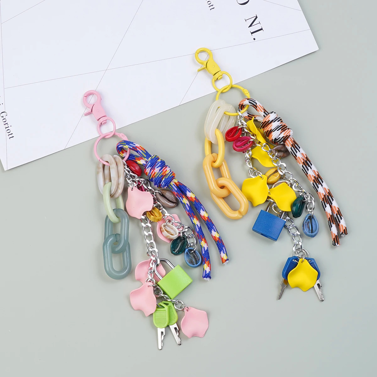 Multifunctional Diy Acrylic Bag Charm Keychain Lock Chain Cute Womens Phone Case Hanging Jewelry Accessories 240820