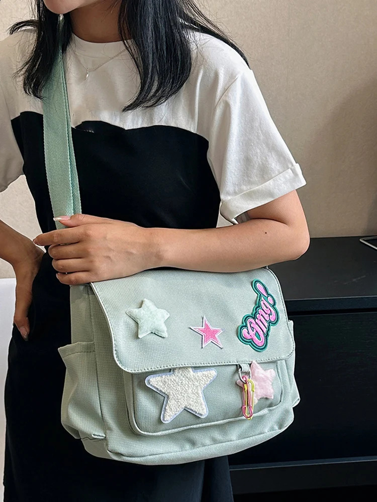 Women Cute Messenger Bag Large Capacity Canvas Lovely Shoulder Bag Star Letter Applique Candy Color Leisure Travel Outdoor Bag 240819