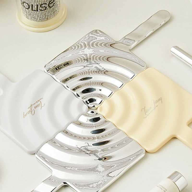 Liquid Shape Square Handheld Makeup Vanity Mirror Portable Compact Mirrors Beauty Makeup Tools Desktop Cosmetic Mirror Y240819
