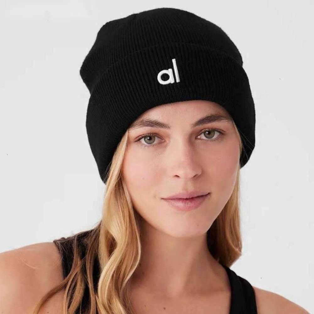 Ball Caps Designer Yoga Ball Winter Beanie Cap Hats Baseball Hat Fashion Summer Women Versatile Big Head Surround Show Face Hat Wear Duck Tongue Gray
