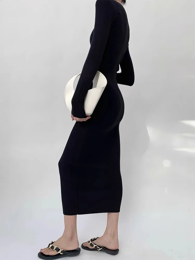 Black Knitted Dress For WomenS Spring And Autumn Style Simple And High End Hip Hugging Slim Fit Long Dress 240819