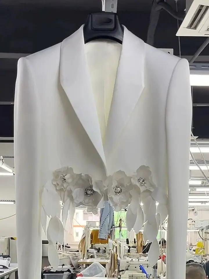 Elegant white 3D floral suit jacket high waisted Tassel Trailblazer Spring and Autumn ruffled bead OL cardigan 240819