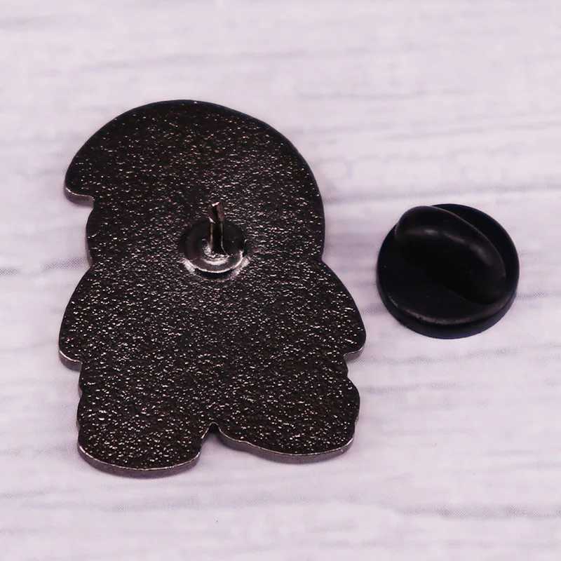 Cute and shy guy enamel pin brooch retro wOMens Super ghost brooch badge collectible jewelry accessories W240815