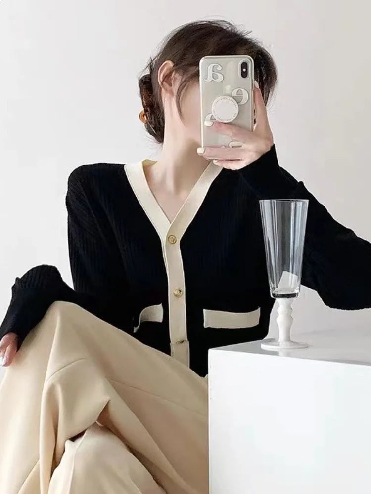 HOUZHOU autumn and winter elegant white knitted cardigan womens Korean fashion long sleeved sweater Vneck patch 240819