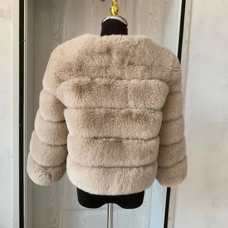 Womens Fashion faux fur coat super Autumn Winter women short Faux fox fur fluffy jacket high quality 7xl Ladies furry coats 240820