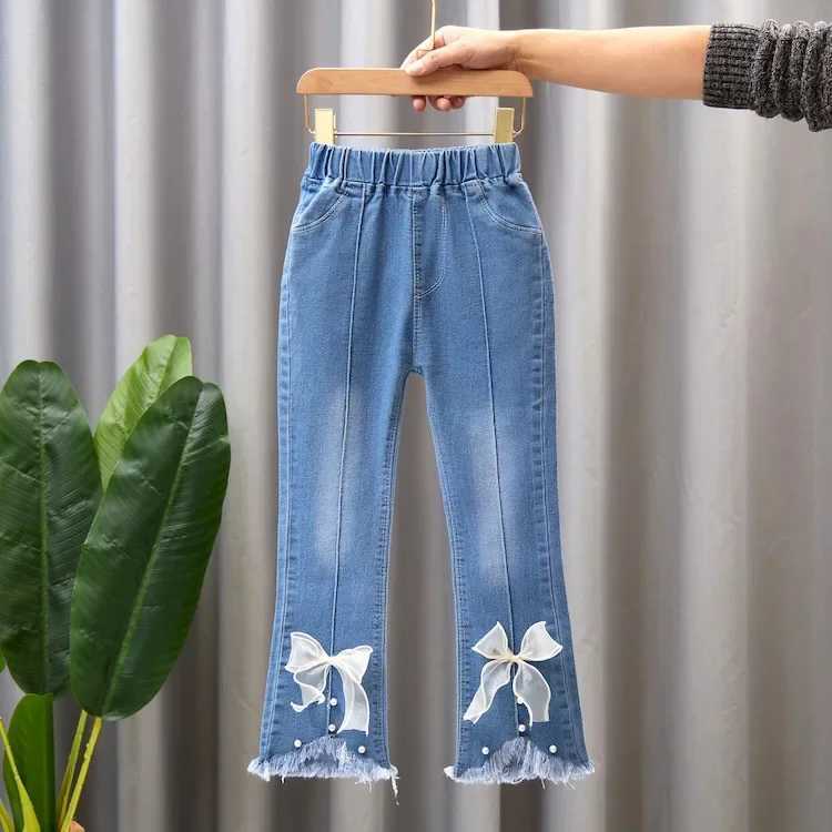 2024 New Baby Girls Fashion Jeans Retro Casual Jeans Childrens Flower Cartoon Long Clock Bottom Denim TrouserW240819