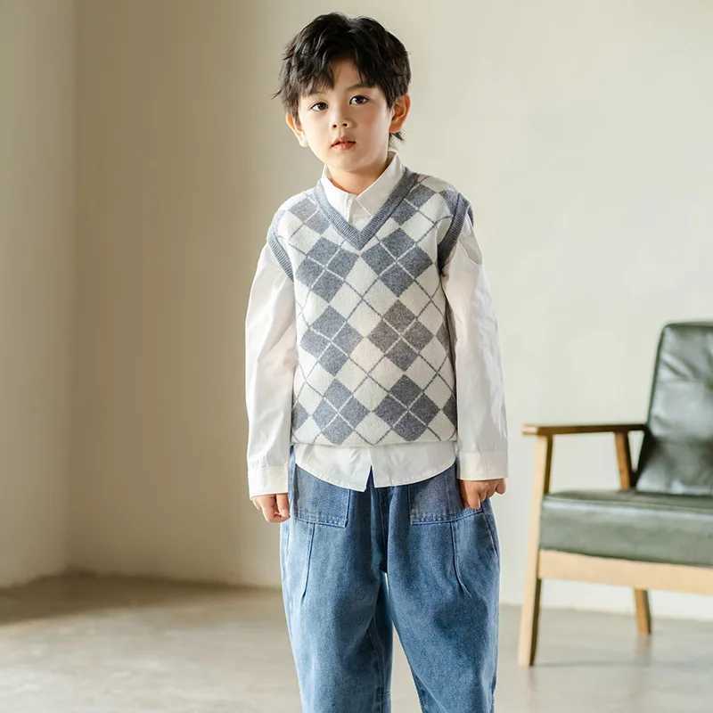 children Winter Wool vest New Patchwork Knitted Cashmere Sweater boys Girls V-Neck Wool Sweater Sleeveless Thickened camisoleXJ240819