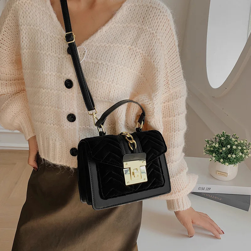 Velvet Handbag and Purse Women Crossbody Bags 2023 Trendy Ladies Messenger Tote High Quality 240819