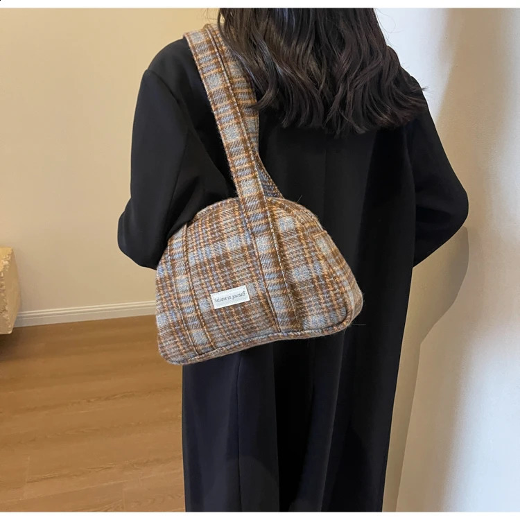 Trendy Lattice Wool Blend Shoulder Bag Tote Handbags and Purses 2023 Ladies Messenger Bags High Quality 240819