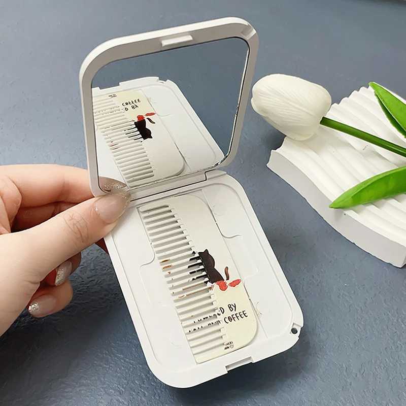1PC Cartoon Cat Pattern Flip-Top Folding Makeup Mirror Portable Pocket Mirror Rectangle Cosmetic Mirror With Comb For Women Girl Y240819