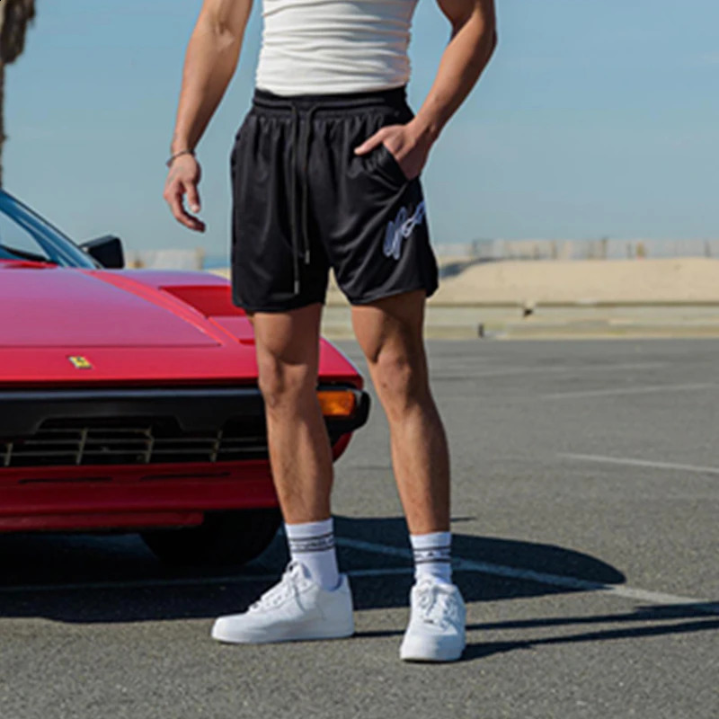 Mens clothing running shorts summer mens fitness and bodybuilding training fast drying sports fashionable 240819
