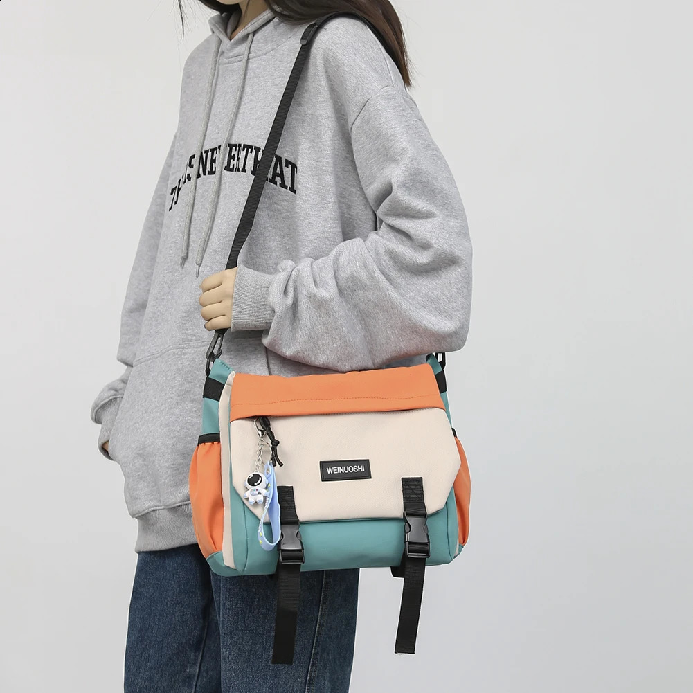 Unisex Student Messenger Bag Large Capacity Leisure Sling Bag Contrast Color Nylon Satchel Bag for College Travel Business 240819