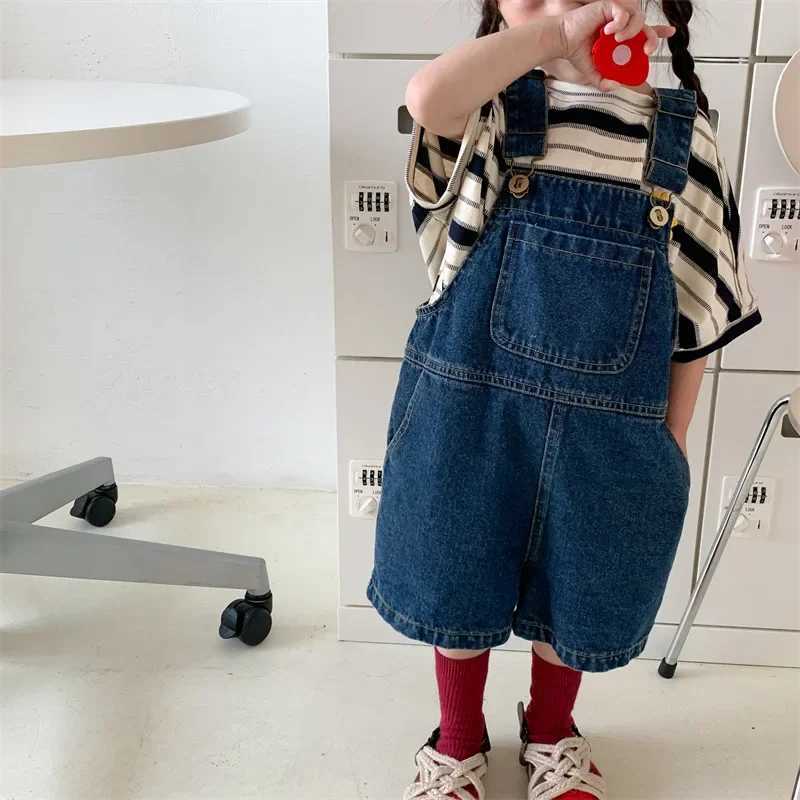 2024 summer childrens denim jumpsuit pendant pants childrens sleeveless top baby girl one-piece jeans Korean boy jumpsuit W240806