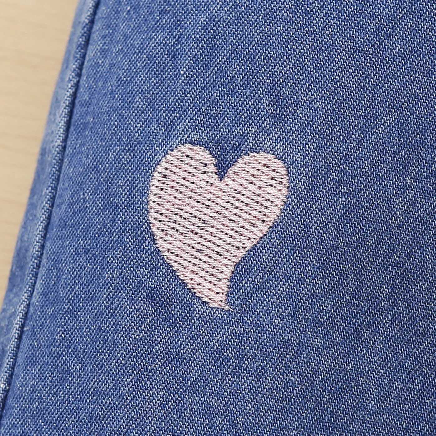Preschool Girls Heart Embroidered Elastic Blue Denim Jeans Suitable for Summer Soft and ComfortableW240819
