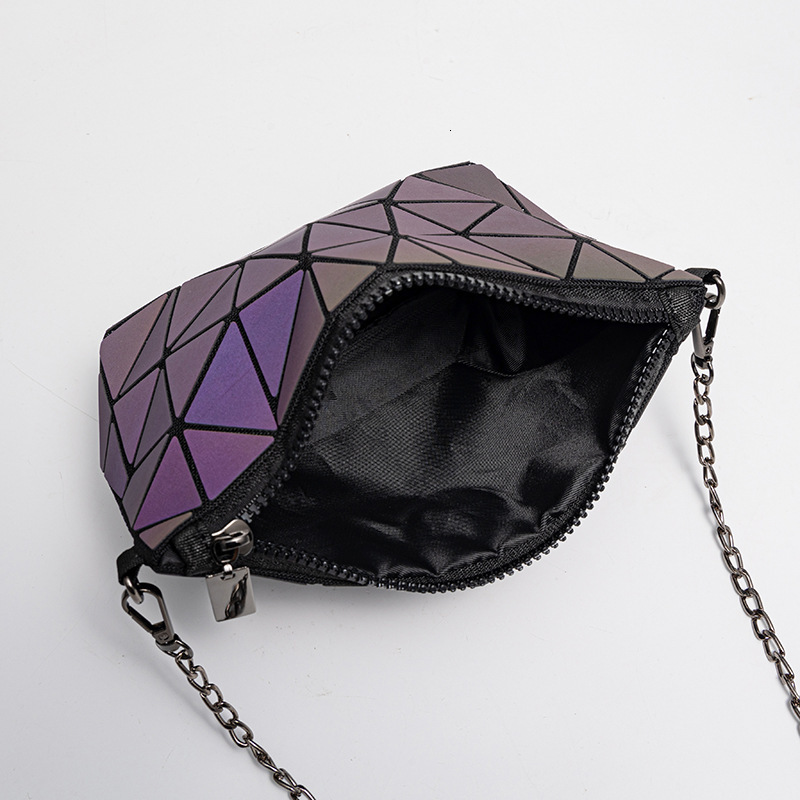 2024 new diamond grid shoulder for girls, high-end and niche, large capacity crossbody bag