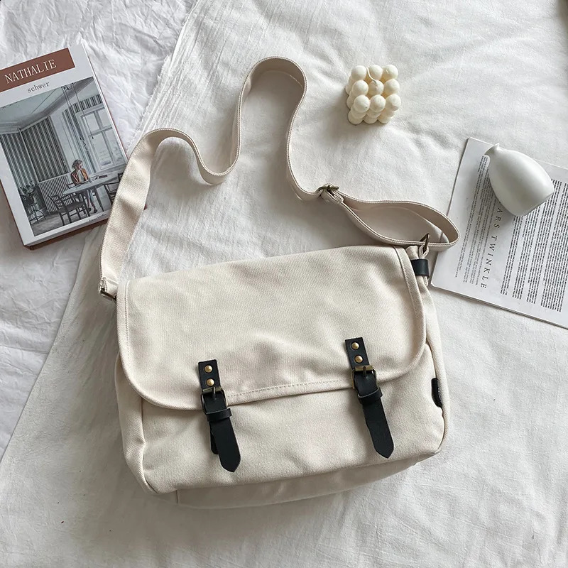 Messenger Bags Women Vintage Large Capacity College Couples Shoulder Cross-body Canvas Bag Japanese Fashion Satchel All-match 240819