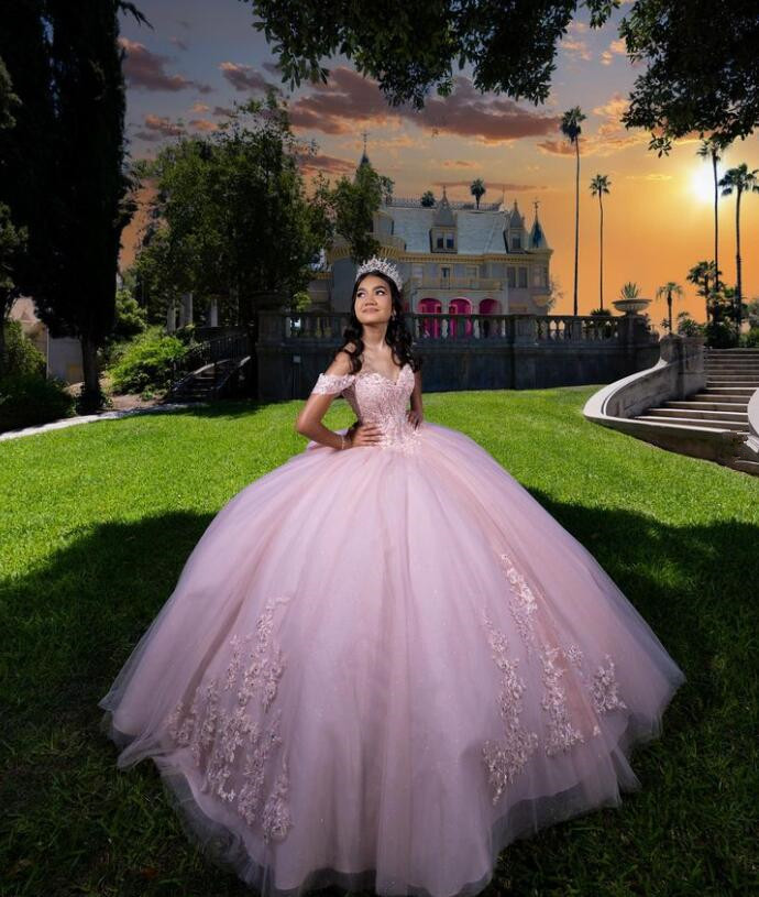 Pink Princess Sparkly Quinceanera Dresses Off Shoulder Floral Applique Lace-up Corset Tutu vestido 15 anos quinceanera 2025