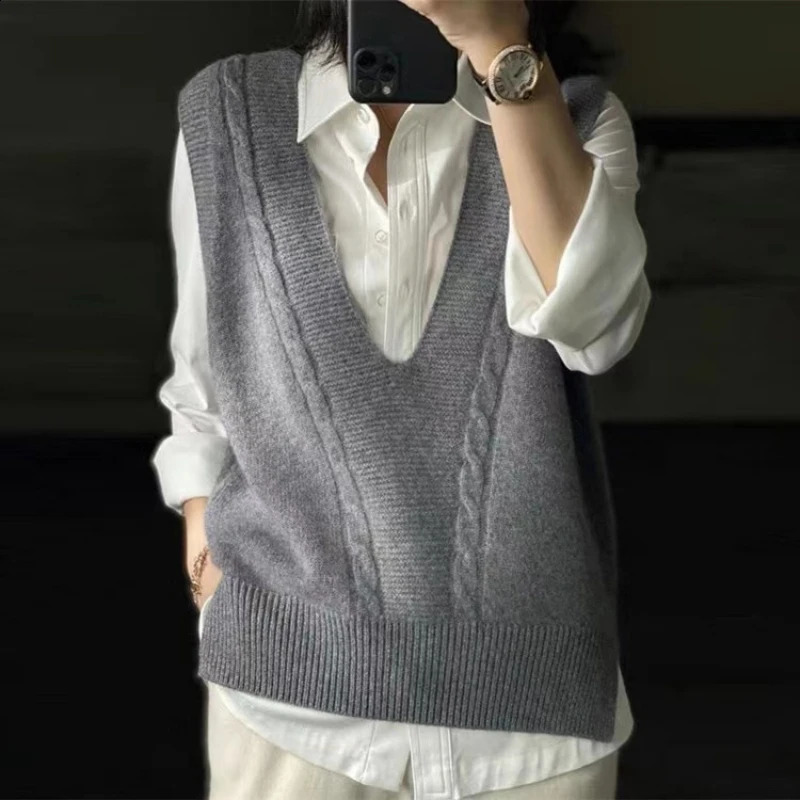 100% Andy Velvet Vest AutumnWinter Womens Big Vneck Sweater Hoodie Casual Knitted Sleeveless Korean Tshirt 240819