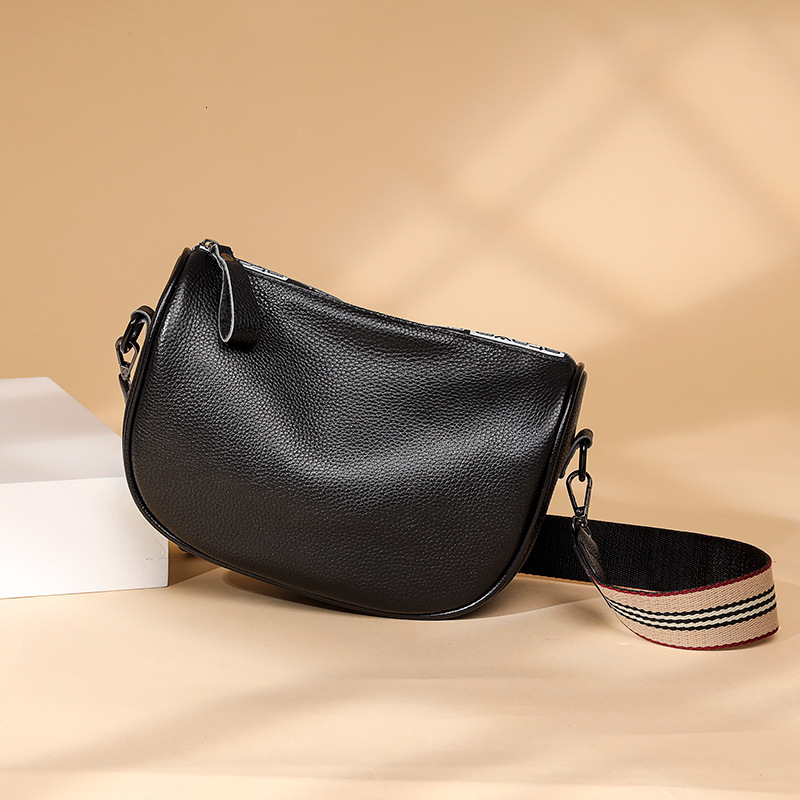 2025 New Genuine Leather Women s Handbag, Simple And Fashionable Designer Wide Shoulder Strap Single Shoulder Crossbody Bag Soft Leather Square Bag