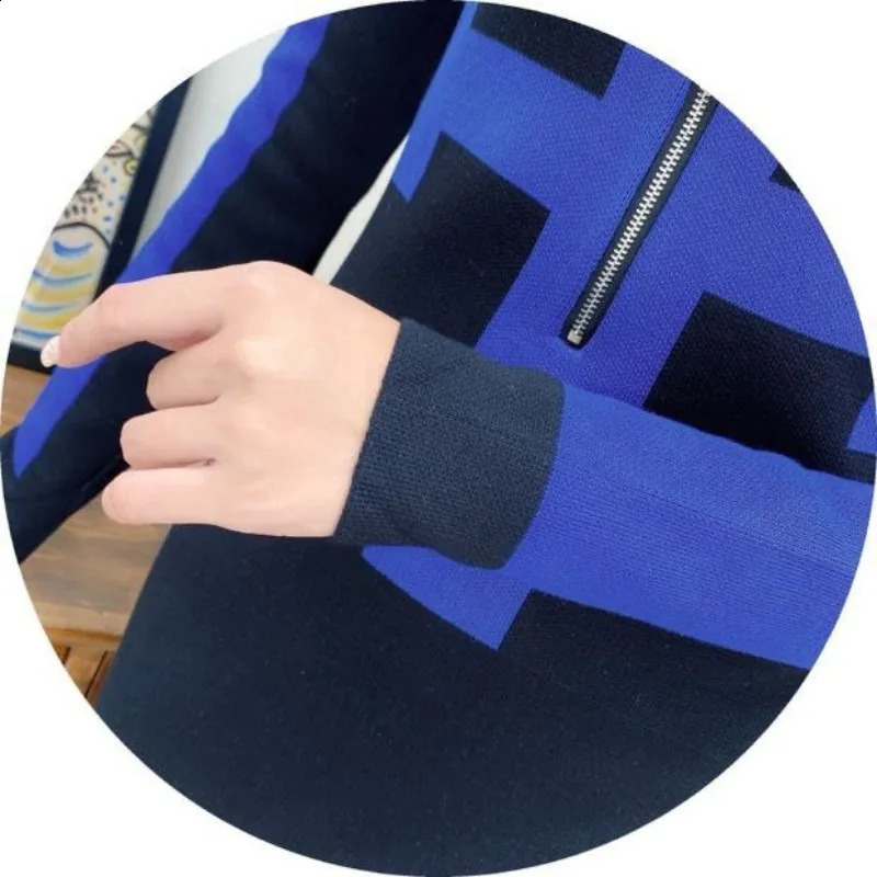 Elegant Contrasting Color Knitted Womens Autumn and Winter Zipper Mid Length Slim Fit Sexy Standing Neck Long Sleeved Dress 240819
