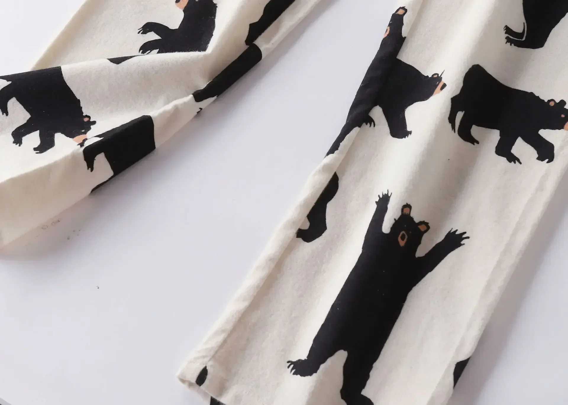 Cotton cardigan top with long sleeved pajamas autumn and winter cartoon printed long sleeved pajamasW240719