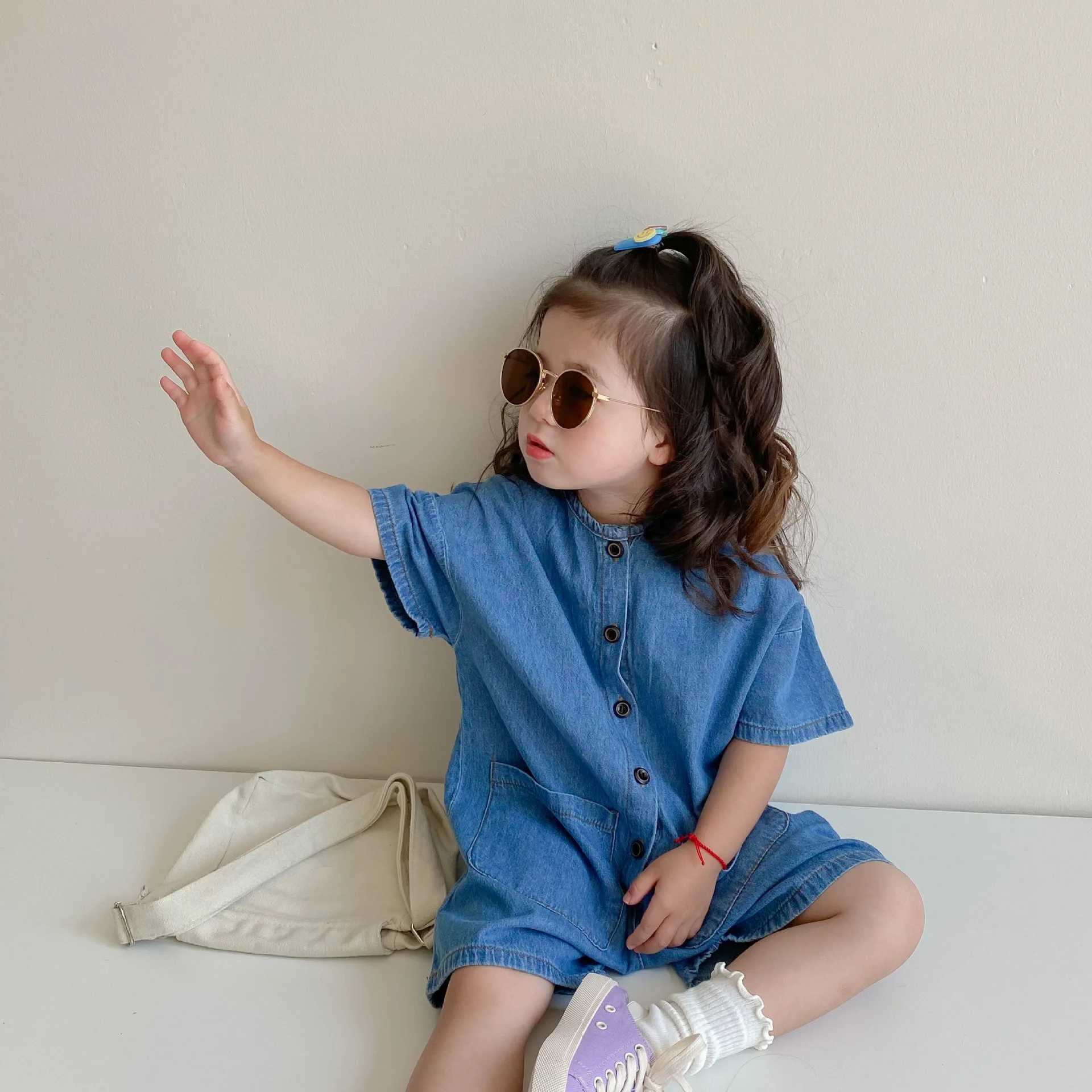 Childrens denim jumpsuit childrens jeans girls jeans boys shorts jumpsuit 2022 new summer baby and toddler one-piece clothing pants W240806