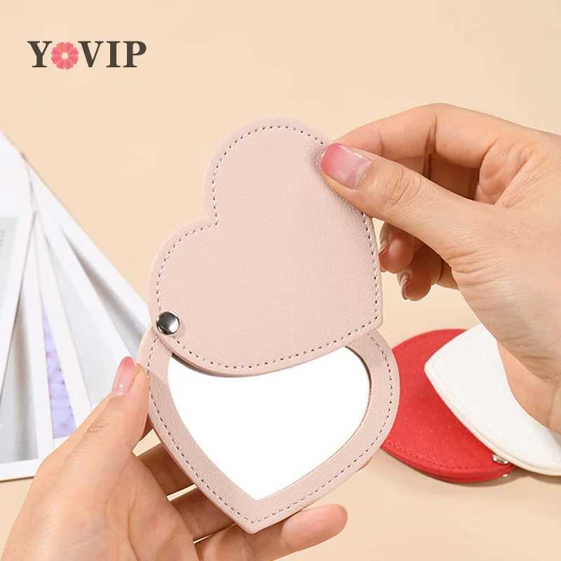 Mini Heart Makeup Mirror Portable PU Cosmetic Mirror Folding Pocket Compact Mirror Travel Accessories Y240819