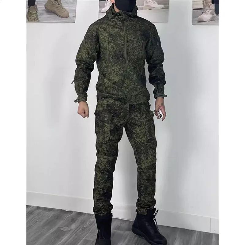 RU Camo Waterproof 3 Pcs Sets Men Winter Fleece Hooded JacketBreathable Long Sleeve TshirtsStraight Cargo Pant Soft Shell Suit 240819
