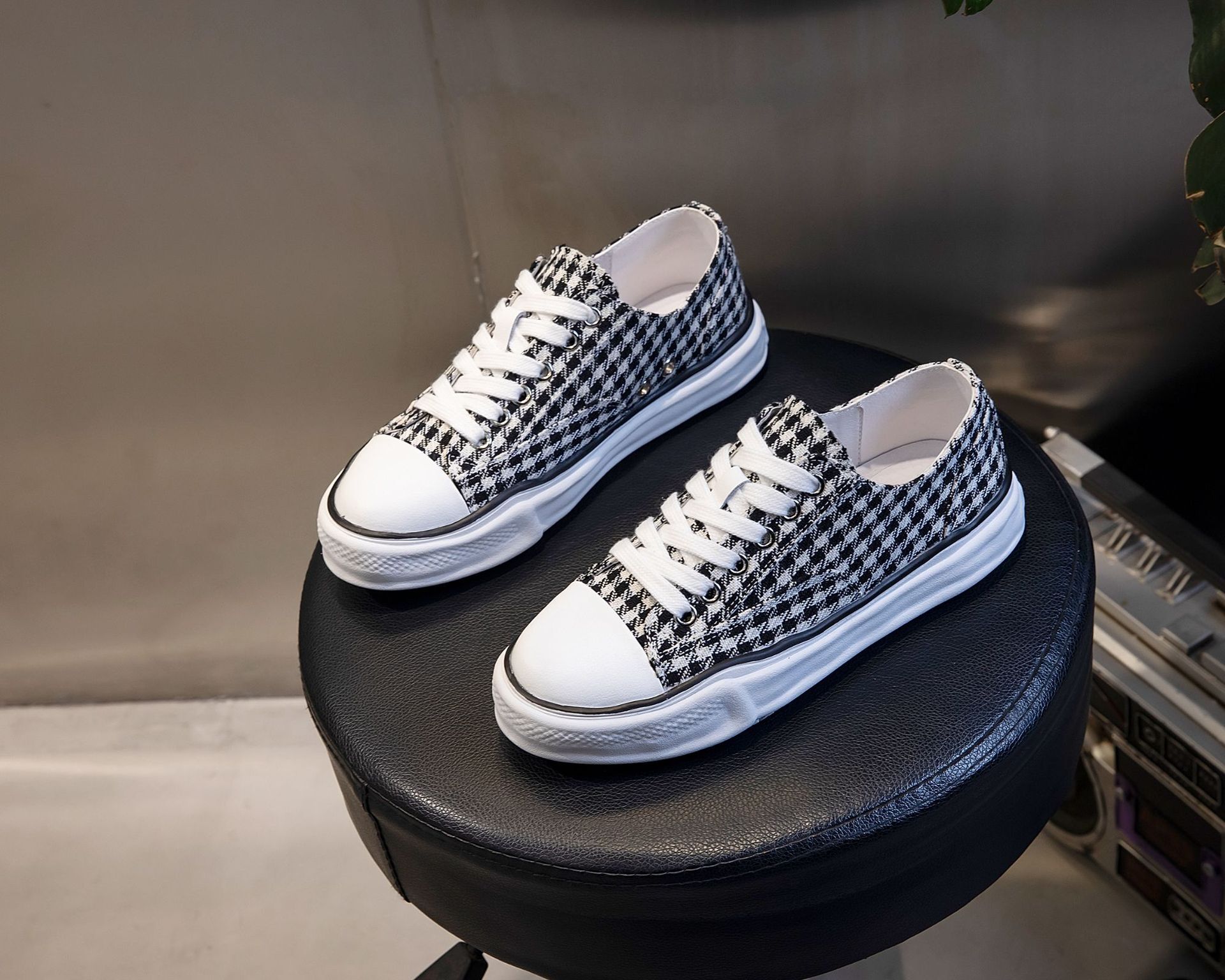 Ddmysports Top Layer Pig Leather Lining Casual Single Shoe Spring And Summer New Sports Flat Bottomed Women S Shoes Running Breathable Small White OUT