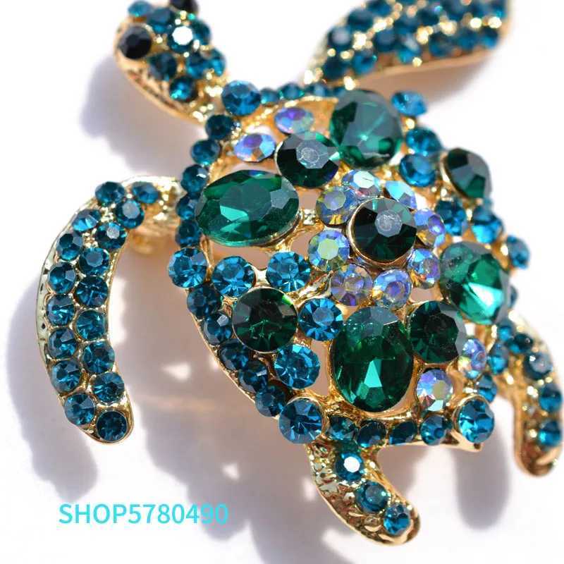Green crystal turtle chest rhinestone chest womens coat clothing womens gift elegant breast clip fashionable jewelry W240815