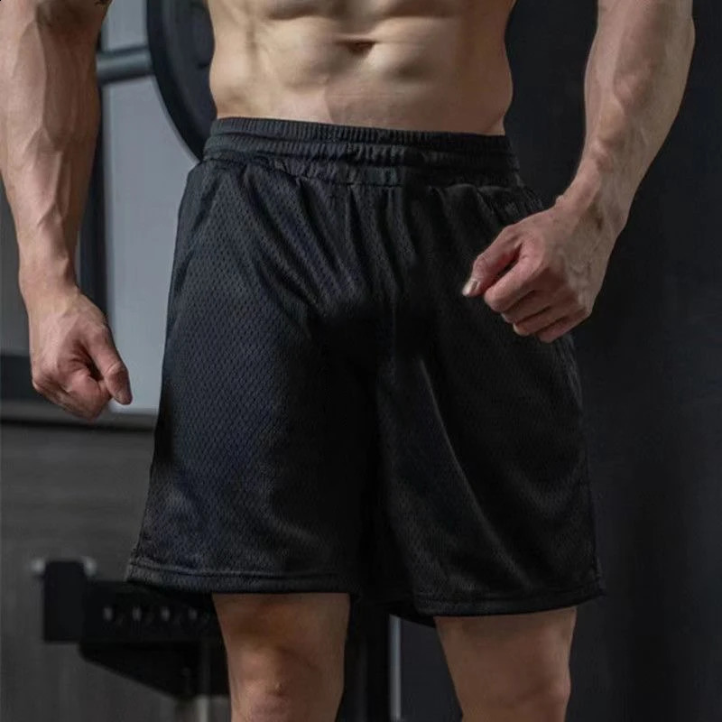 Mens mesh shorts breathable and quick drying gym running solid color daily sports 240819