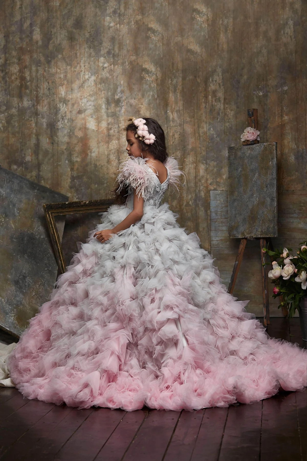 Pink Mini Quinceanera Dresses Ball Gown Sheer Tulle Ruffled Feather Puffy Long Flower Girl Dresses For Weddings Mexican Charro Pageant Dresses Baby