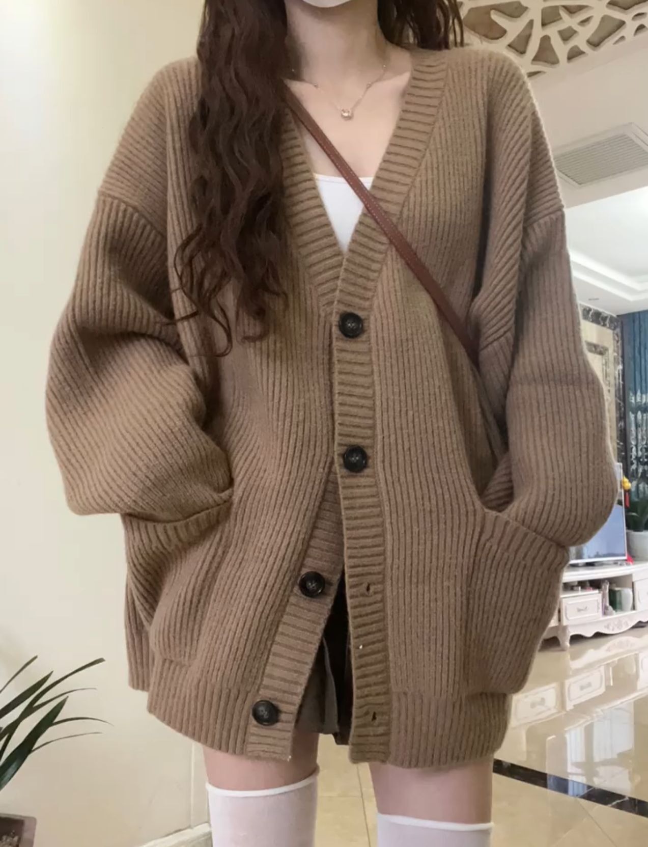V-neck lazy style cardigan 2024 new simple sweater women's autumn and winter casual loose knitted jacket