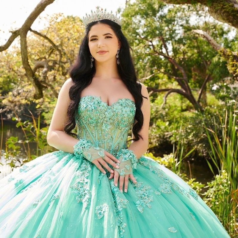 Green Shiny Quinceanera Dresses Ball Gown Off The Shoulder Lace Applique Beads Tull Corset Sweet 16 Dress Party Birthday Vestido De 15 Anos