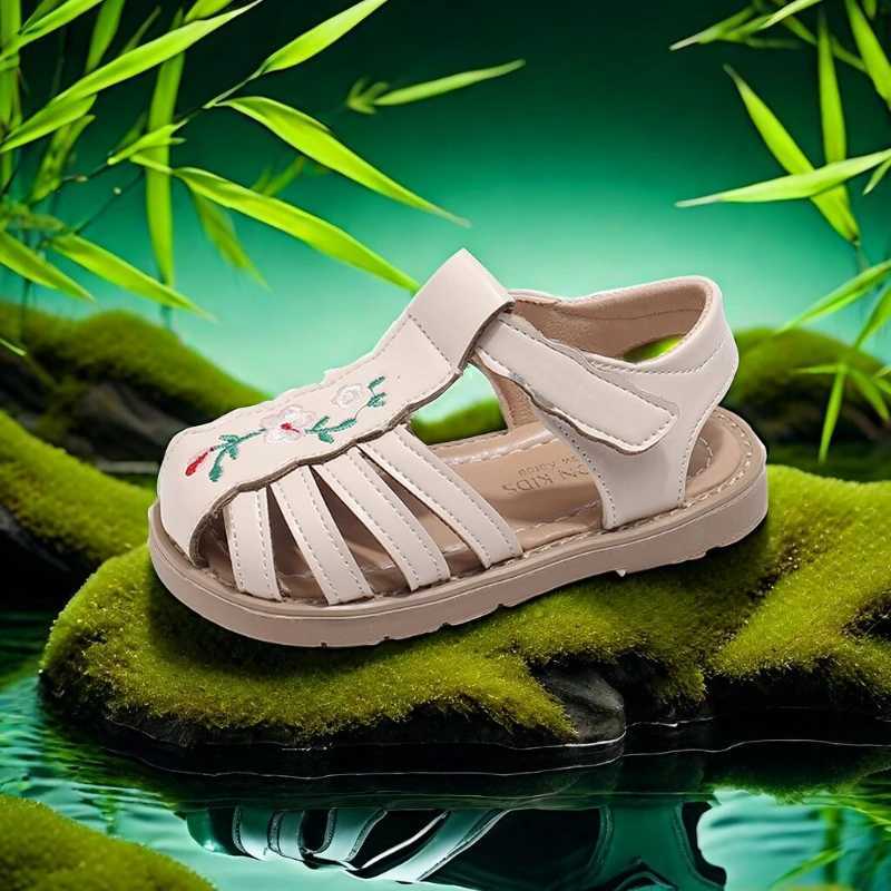 Summer girls sandals beige flower lightweight girls single shoes 0-6 years old fashionable girls sandals childrens shoes W240821