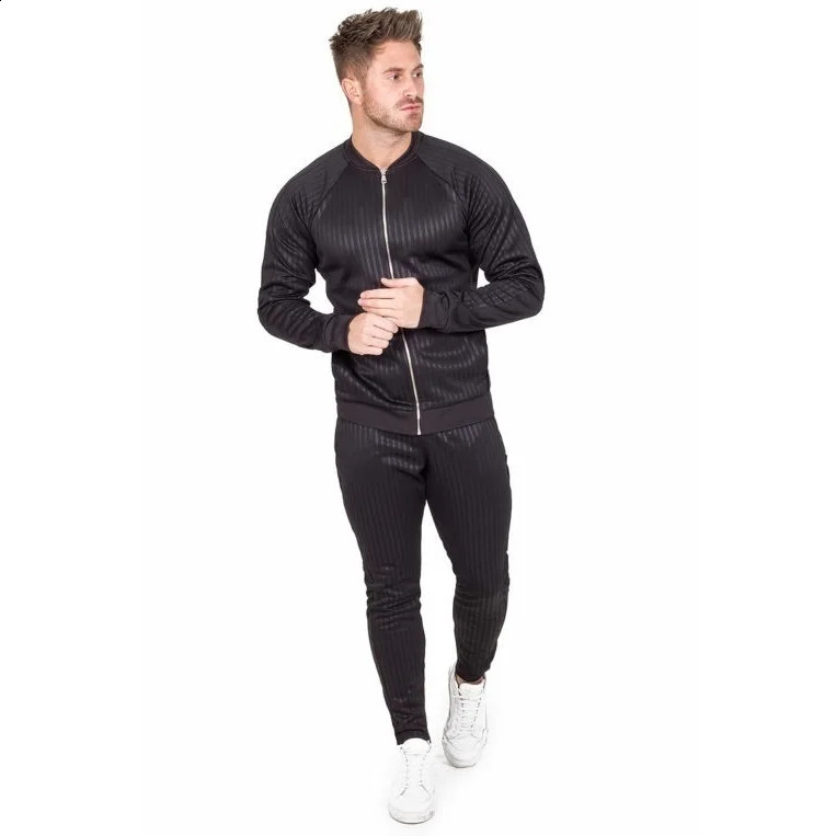 Fashion Man Clothing Striped Zipper Tracksuit Fashion Sets Sportwear Athletic Sets 240821