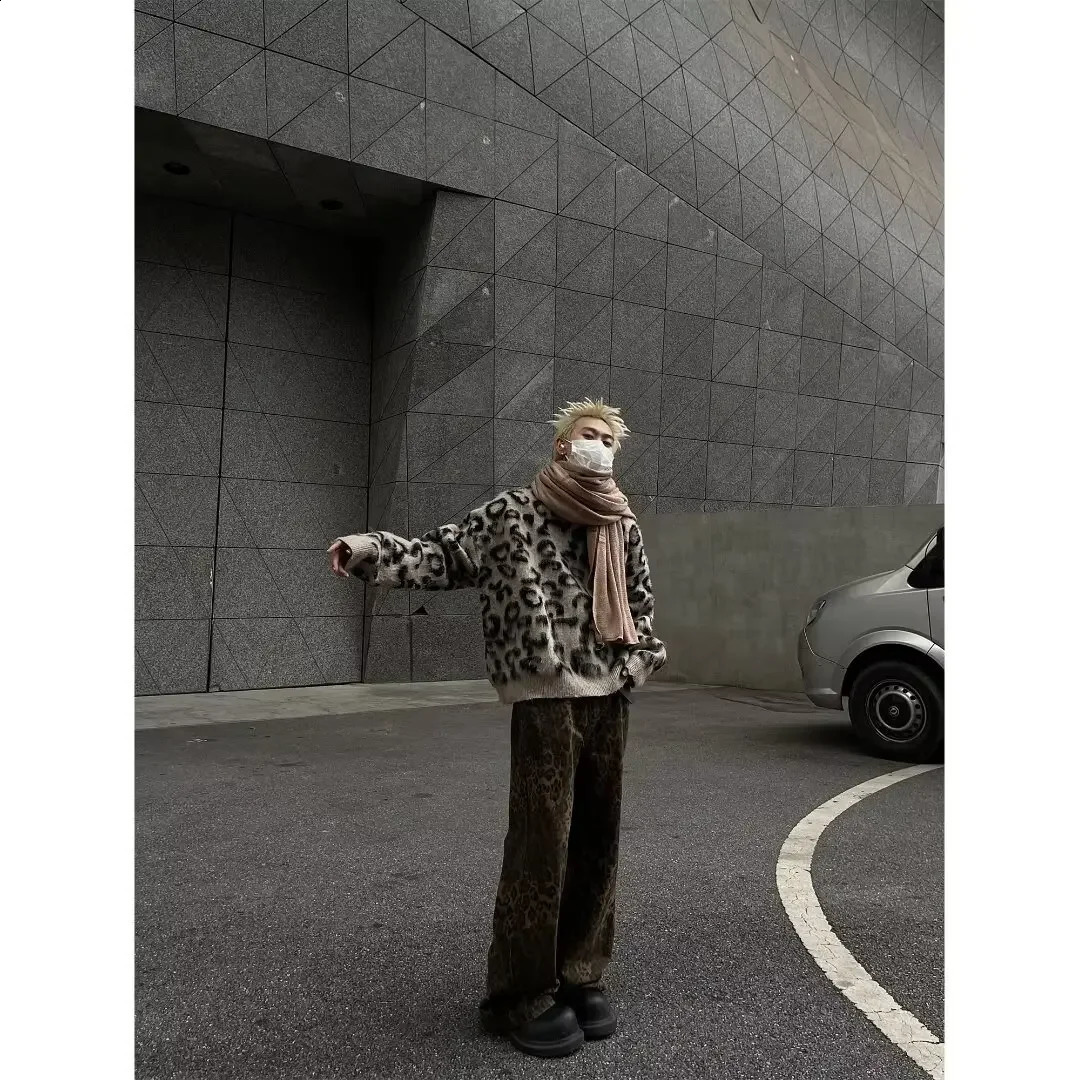 Mohair Sweaters Men Fleece Leopard Korean Thicken Warm Knitting Winter Loose Casual Long Sleeve Pullovers Streetwear 240821