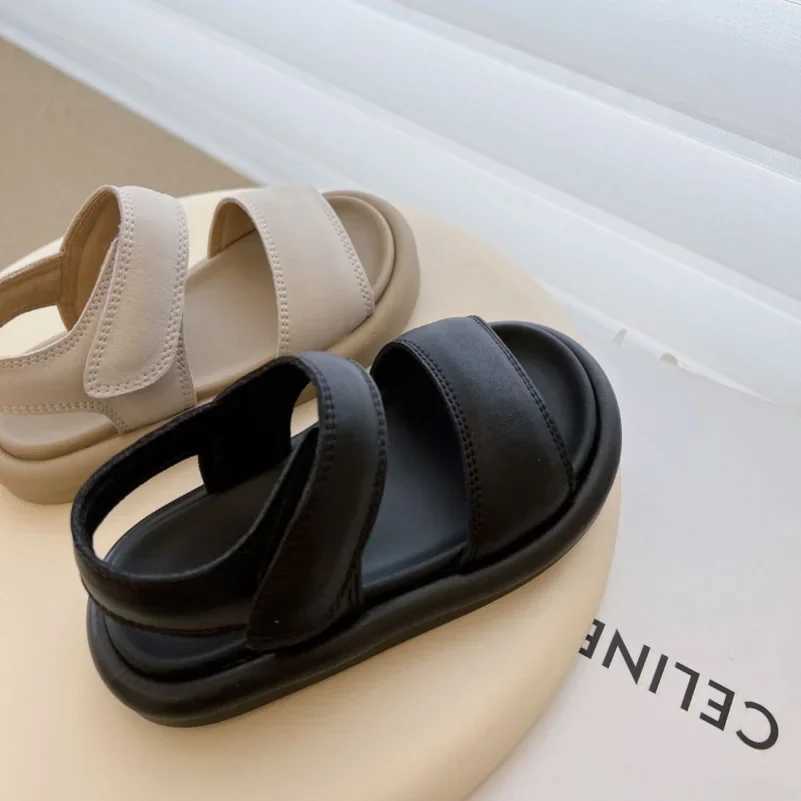 2024 Childrens Summer Sandals Boys and Girls Fashion Solid Color Hooked Sandals Baby Soft Breathable Shoes Childrens Summer Beach Sandals W240821
