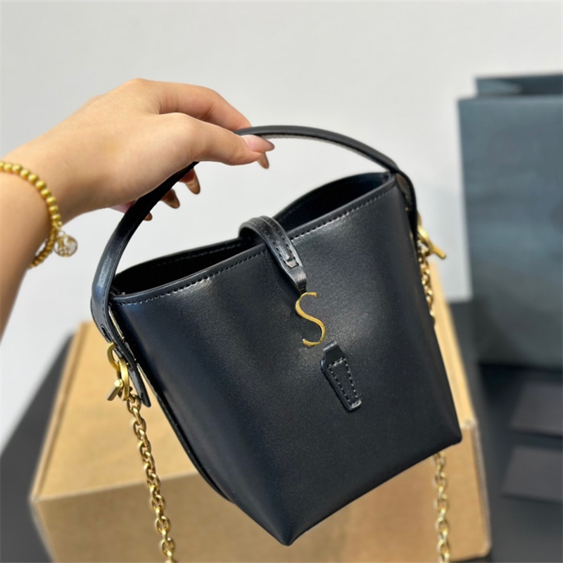 Femme mini sac de sac crossbody concepteur sac à main sacs de godet de sac de luxe sacs d'épaule de luxe Circle Cross Body 3 Style Top en cuir