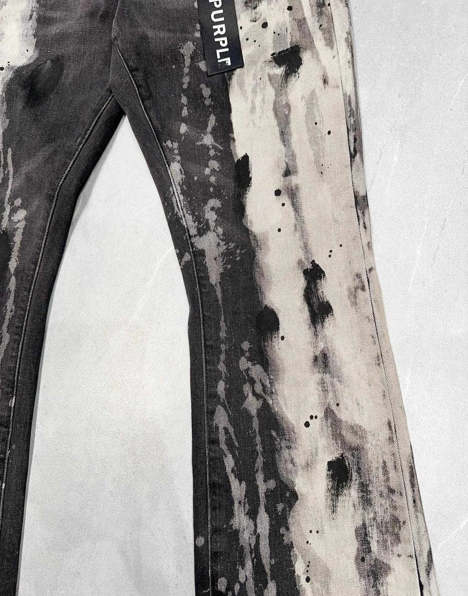 Y2k Grey Mens Denim Flared Jeans Hand Drawing Button Fly Trousers Man Slim Fit Bell Bottoms 240821