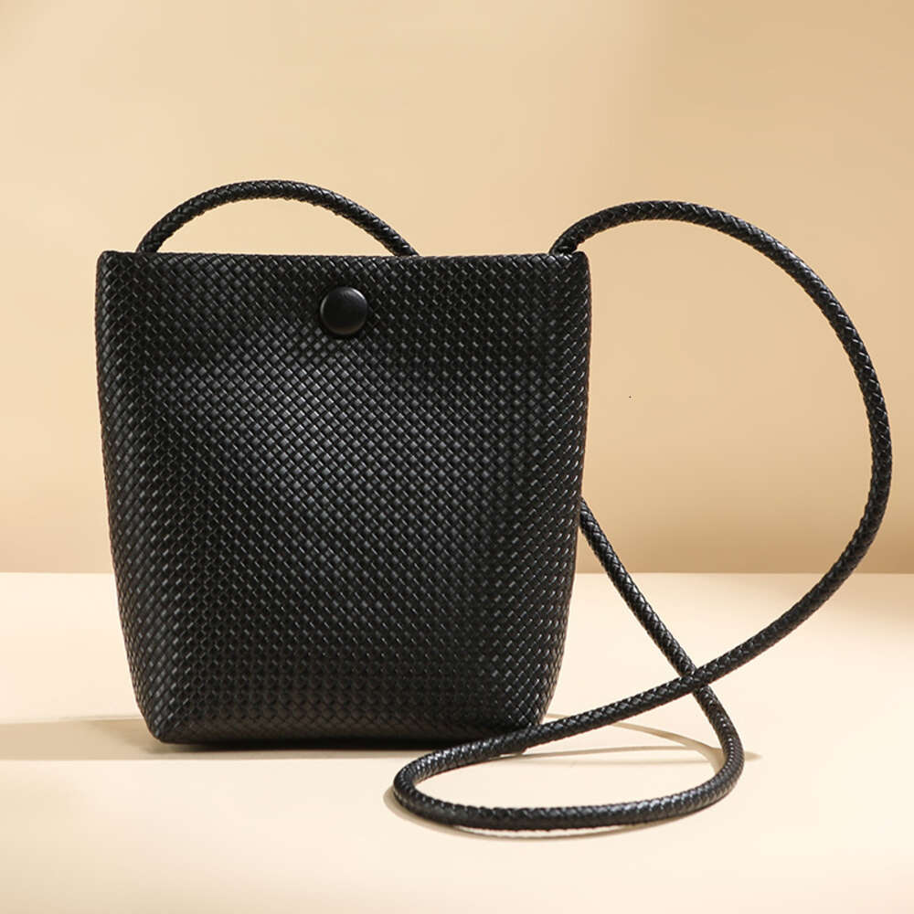 New Woven Bucket Women's Fashion One Shoulder Crossbody Small Bag
