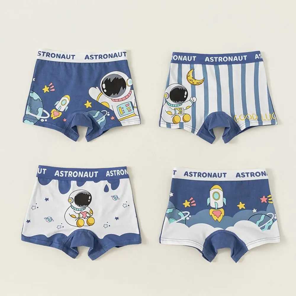 4pcs Panties Cartoon Astronaut Boxer Comfortable Cartoon Briefs Kids Underwear Cotton Mid-waist Boy Underpants Children Y240821