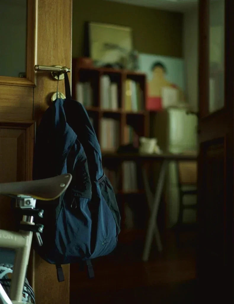 Portable waterproof nylon womens backpack for outdoor travel school laptop commuting 240820