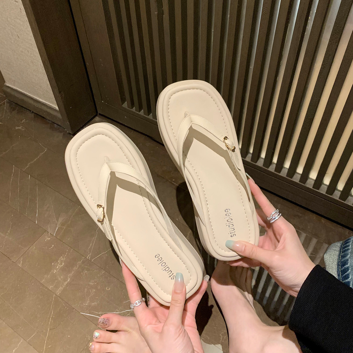 Ddmysports Grape Mom S Versatile Square Head With High And Thick Bottom Buckle Strap Wearing Genuine Leather Herringbone Slippers For Women Summer New