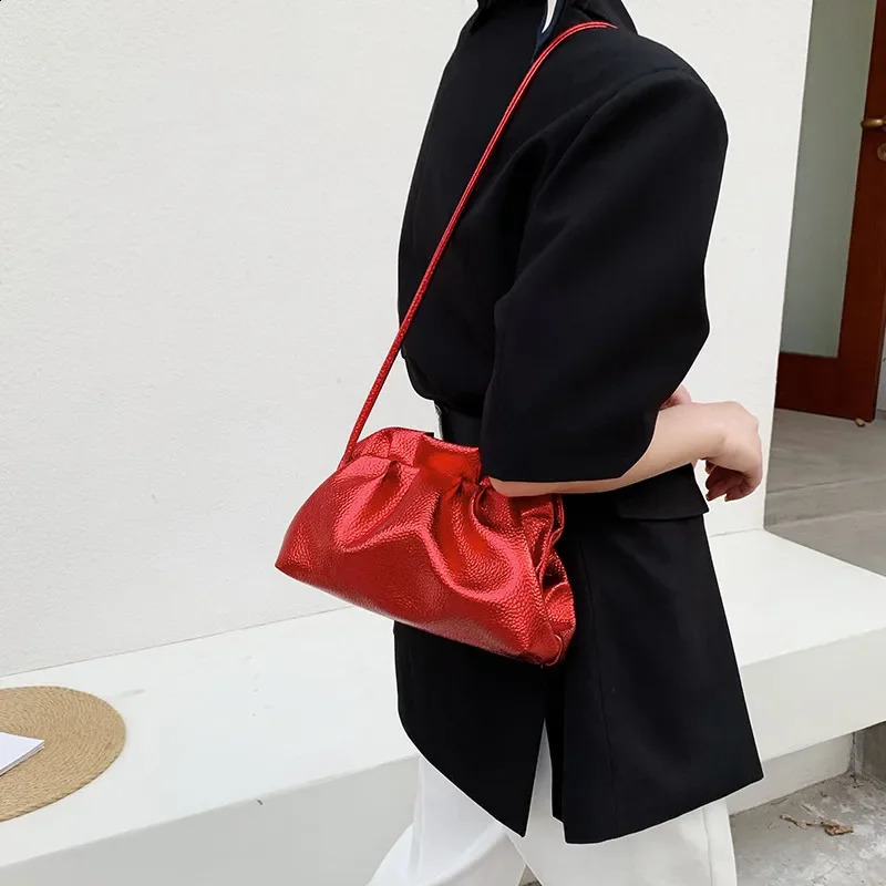 ious Gold Cloud Bag For Women Leather Hobos Retro Crossbody Small Phone n Clutch Clip Female Bolsa 240821